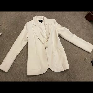 Ivory one-button long blazer